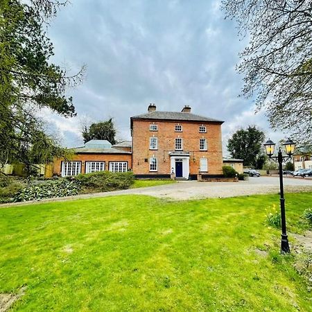 Lydney House Swaffham Sleeps 22 Villa Exterior photo