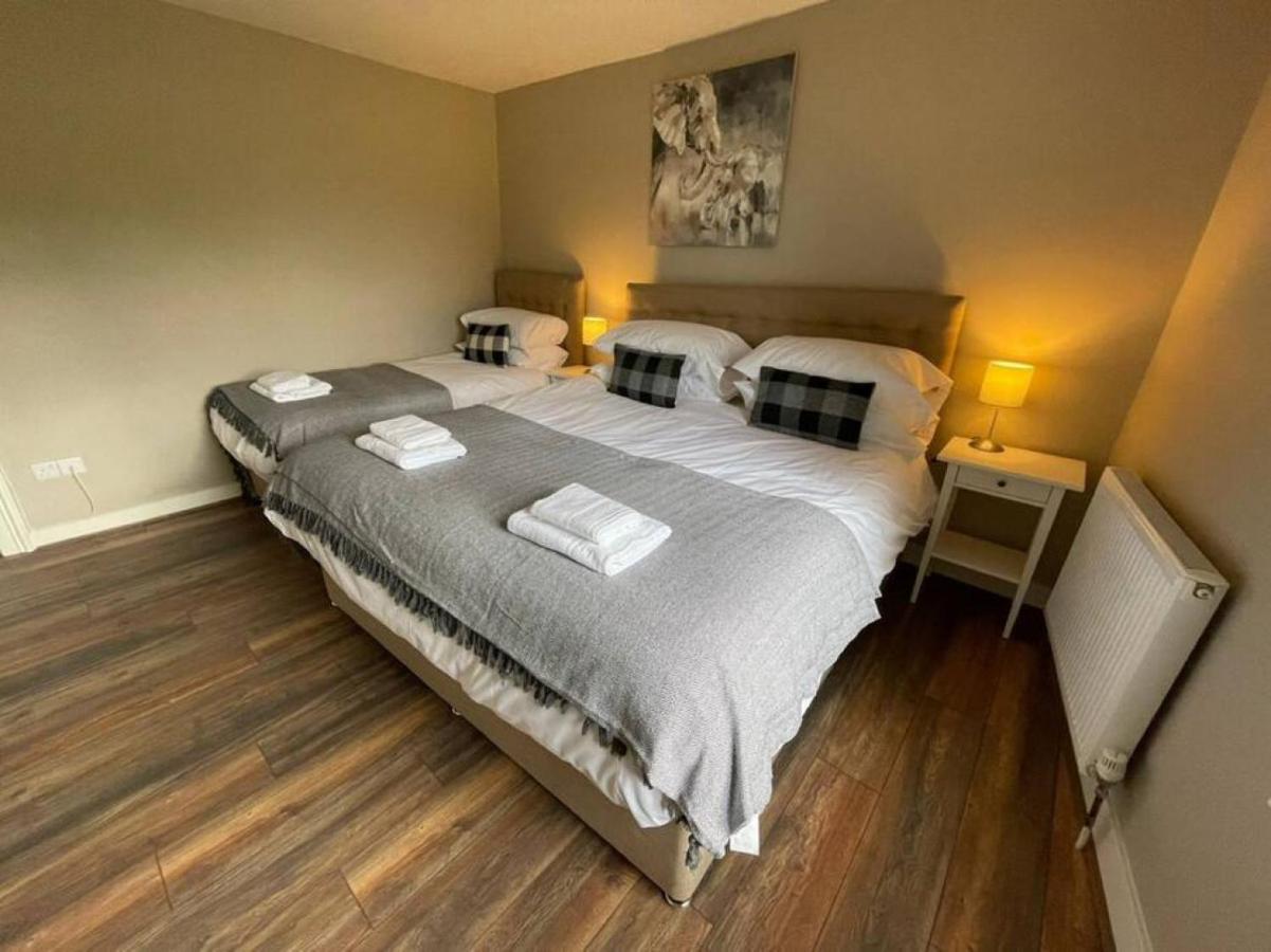 Lydney House Swaffham Sleeps 22 Villa Exterior photo